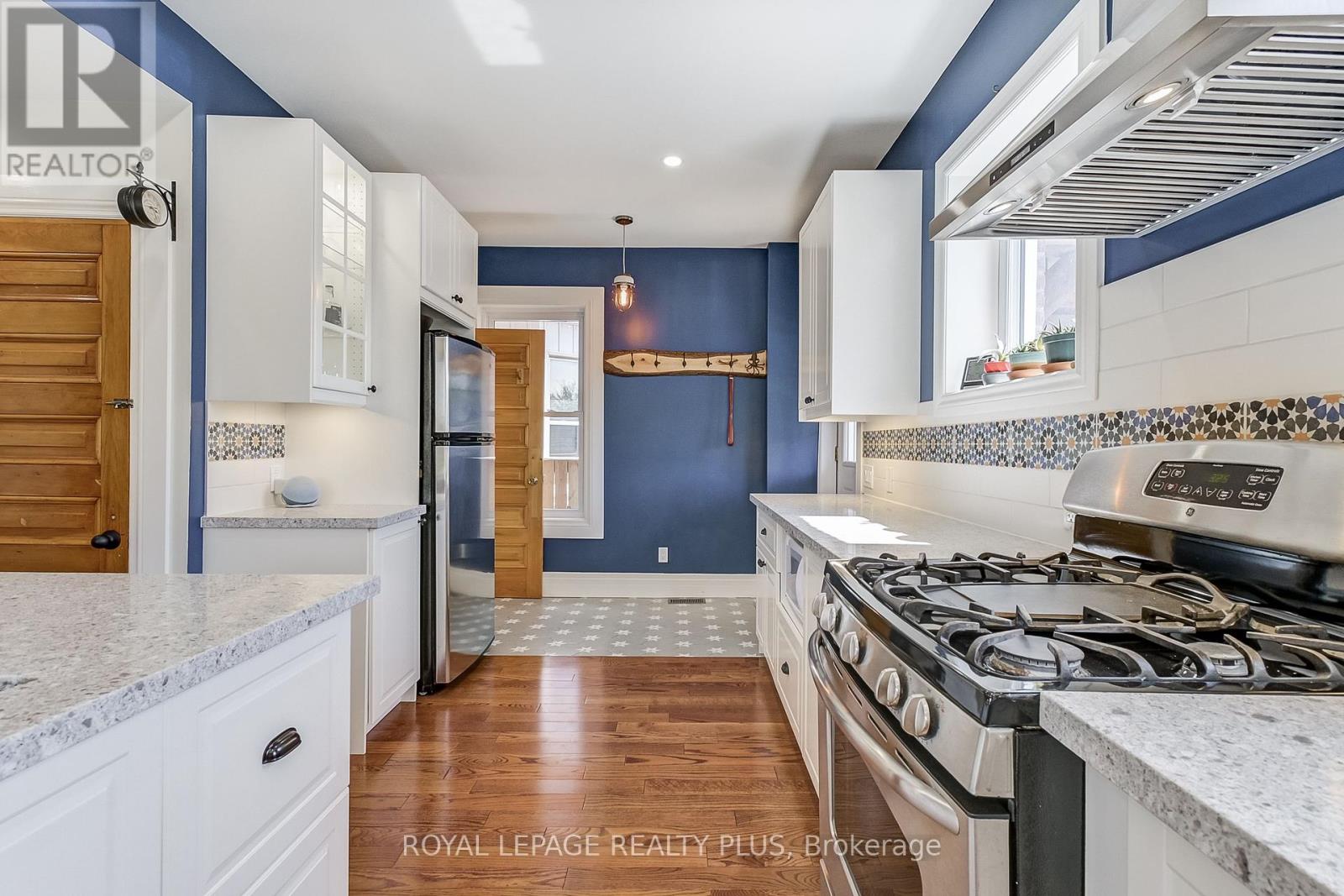 166 William Street, Brant (Brantford Twp), Ontario  N3T 3L3 - Photo 13 - X12290399