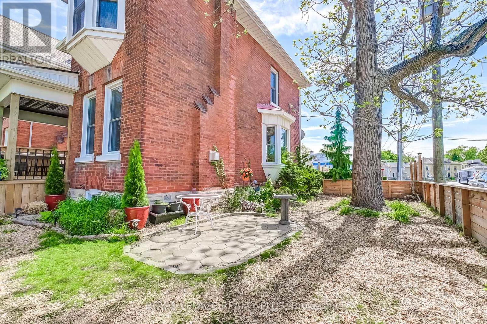 166 William Street, Brant (Brantford Twp), Ontario  N3T 3L3 - Photo 31 - X12290399