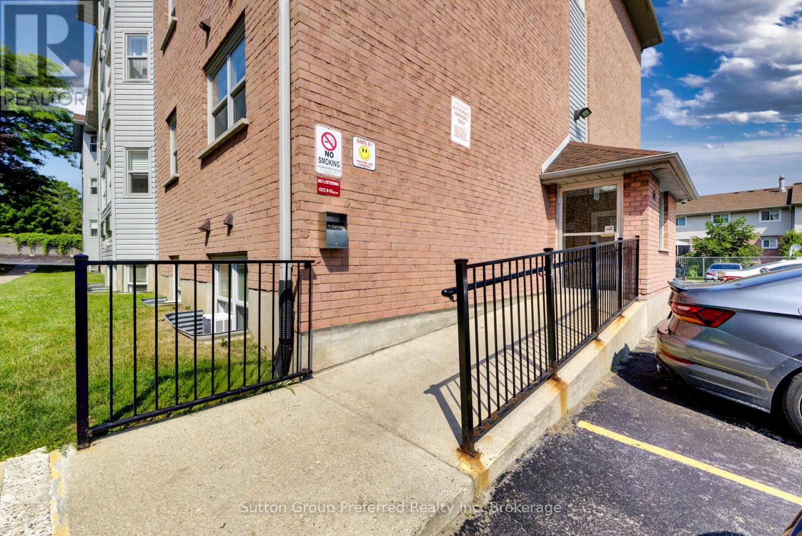 35 - 64 Hiawatha Road, Woodstock, Ontario  N4T 1P4 - Photo 2 - X12290625