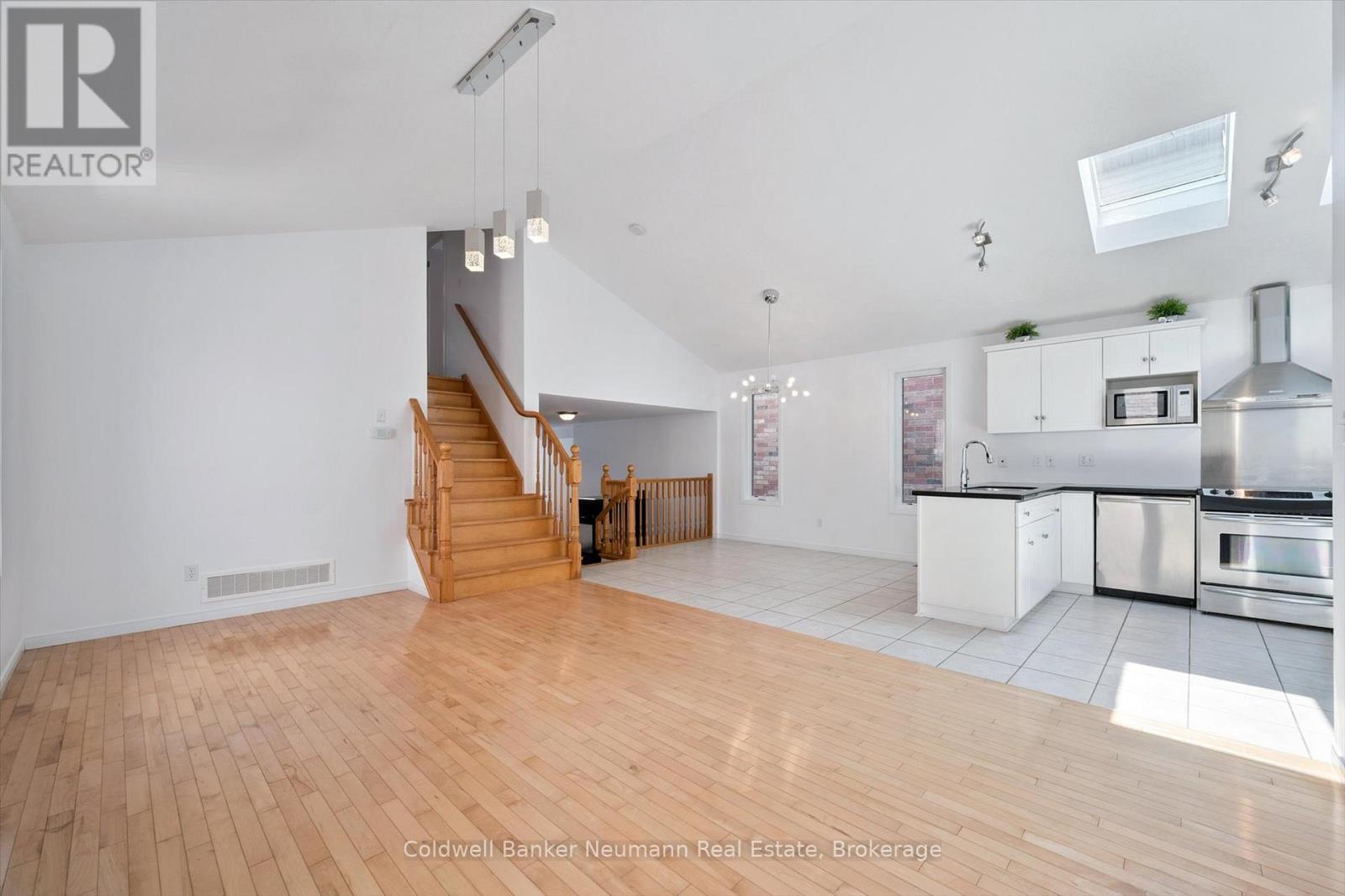 97 Wilton Road, Guelph, Ontario  N1E 7L8 - Photo 16 - X12290723