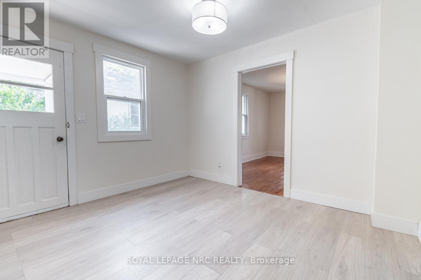 29 Erie Street, Port Colborne (Main Street), Ontario  L3K 4L8 - Photo 19 - X12290651