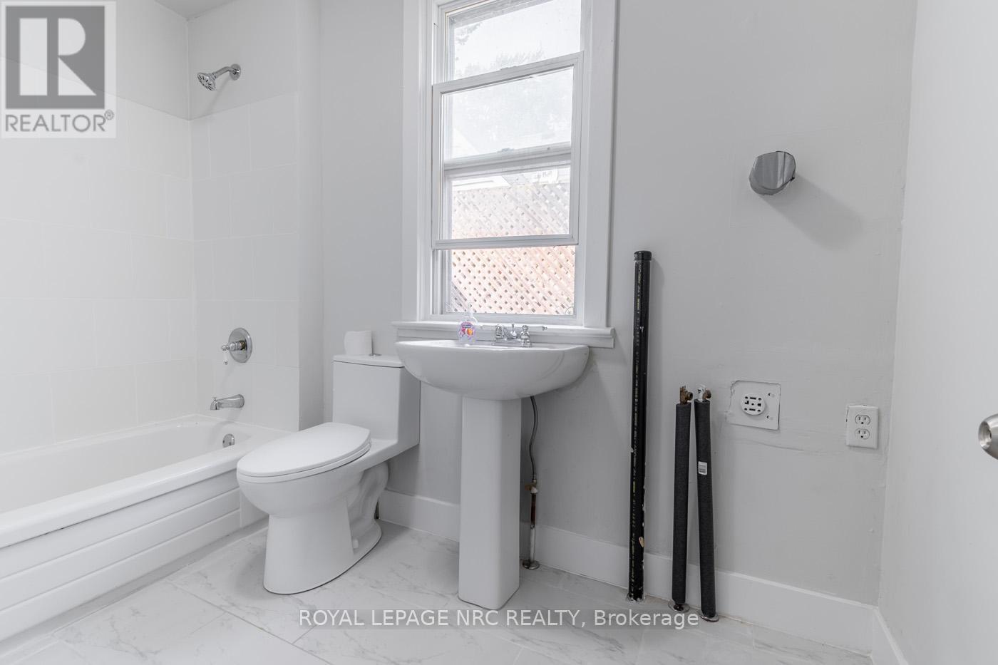 29 Erie Street, Port Colborne (Main Street), Ontario  L3K 4L8 - Photo 26 - X12290651