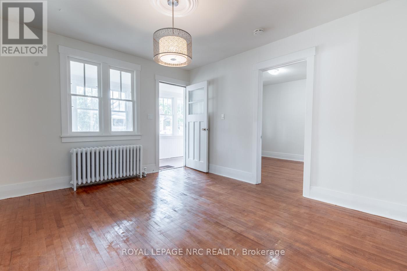 29 Erie Street, Port Colborne (Main Street), Ontario  L3K 4L8 - Photo 8 - X12290651