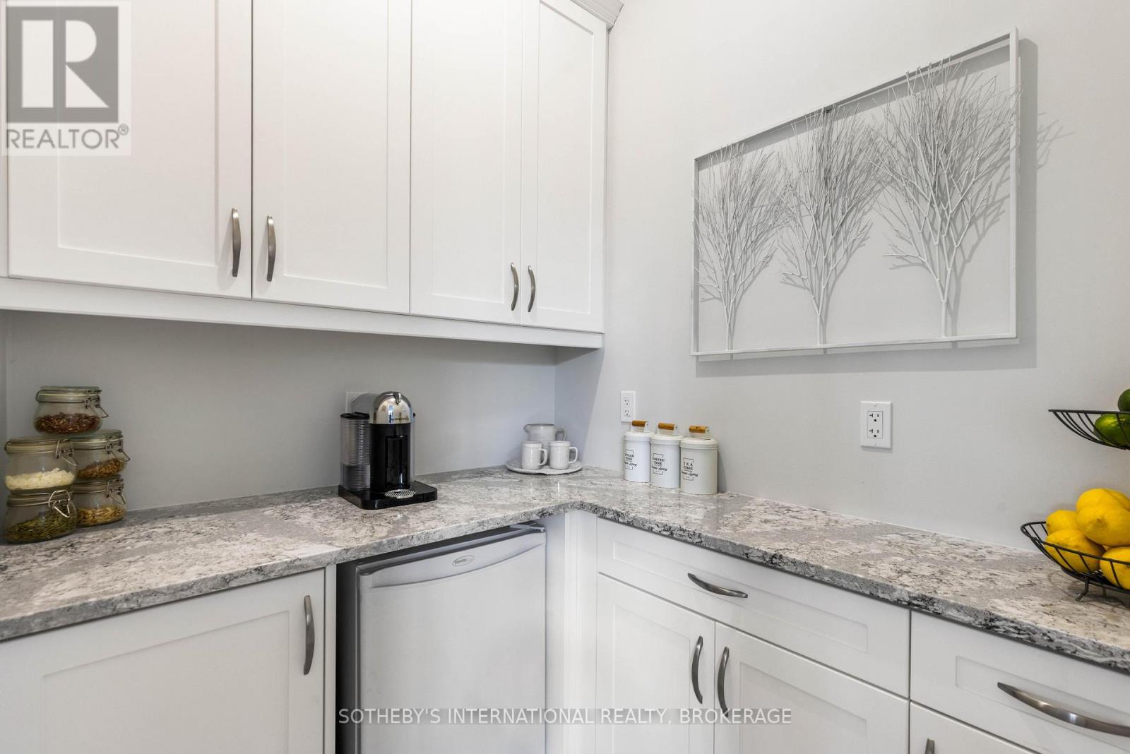 51 Tews Lane, Hamilton, Ontario  L9H 7N4 - Photo 15 - X12290719