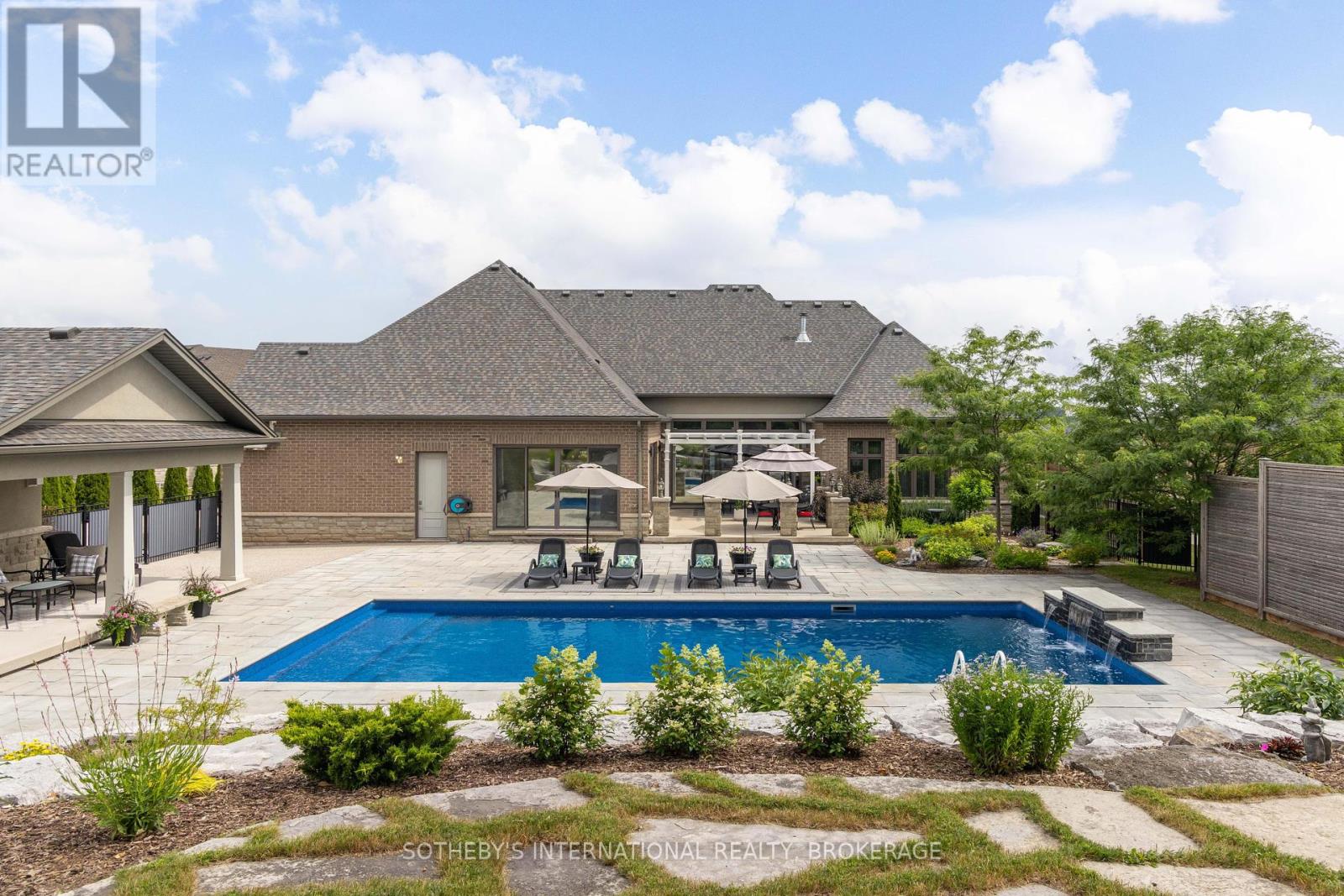 51 Tews Lane, Hamilton, Ontario  L9H 7N4 - Photo 41 - X12290719