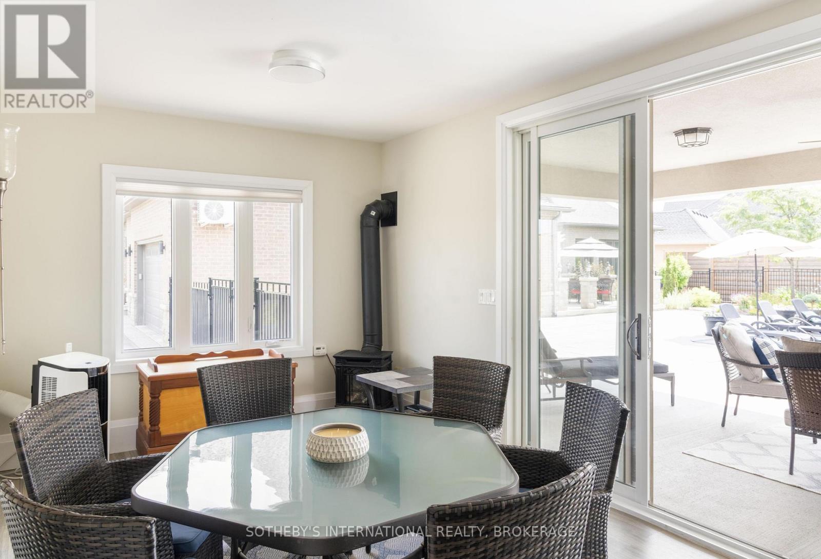 51 Tews Lane, Hamilton, Ontario  L9H 7N4 - Photo 47 - X12290719