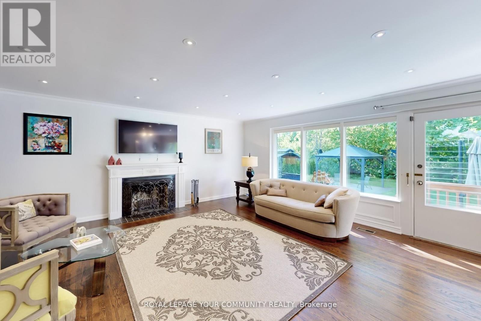 118 Betty Ann Drive, Toronto, Ontario  M2N 1X4 - Photo 7 - C12290570