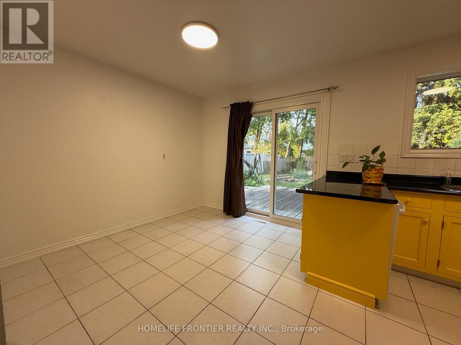 Property at 154 FRESHMEADOW DRIVE image 5