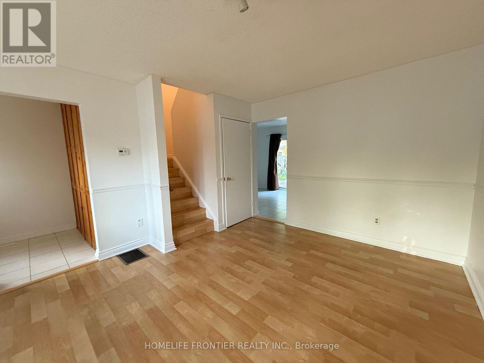 Property at 154 FRESHMEADOW DRIVE image 5