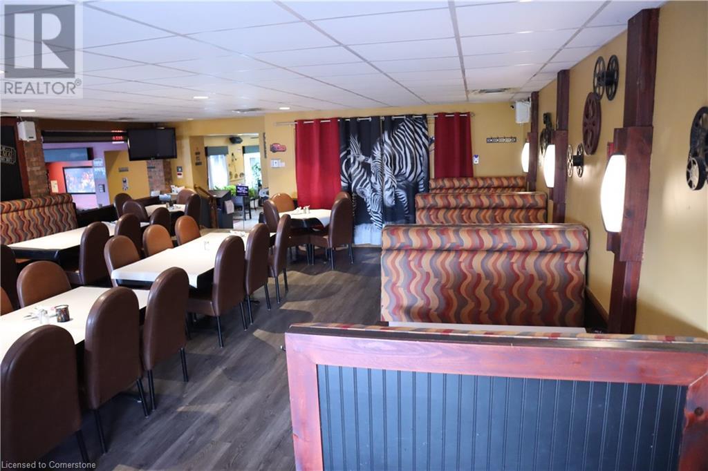 1882 Garrison Road, Fort Erie, Ontario  L2A 5M4 - Photo 2 - 40752223