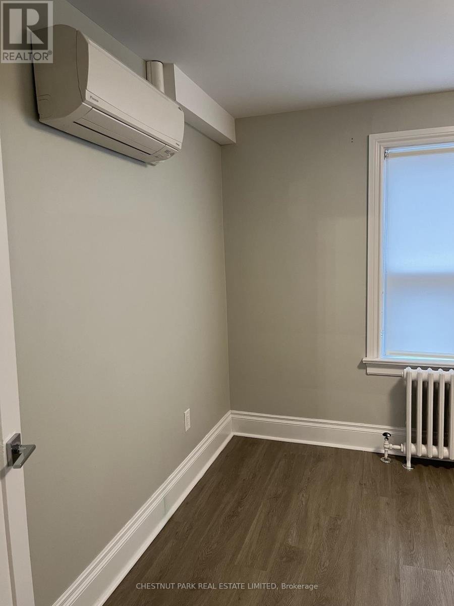 Upper - 5 Kingswood Road, Toronto, Ontario M4E 3N4 - Photo 1 - E12290479