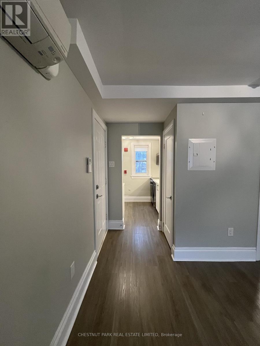 Upper - 5 Kingswood Road, Toronto, Ontario M4E 3N4 - Photo 12 - E12290479