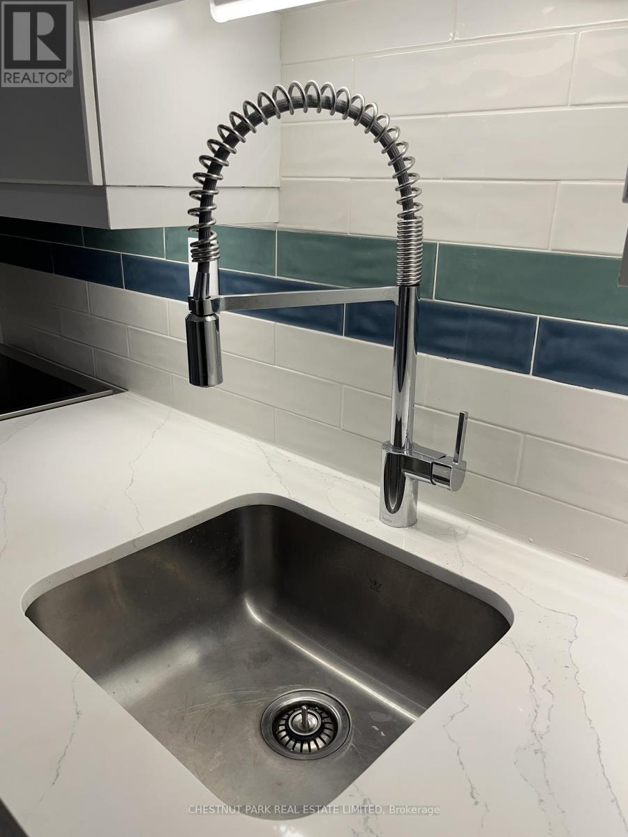 Upper - 5 Kingswood Road, Toronto, Ontario M4E 3N4 - Photo 17 - E12290479