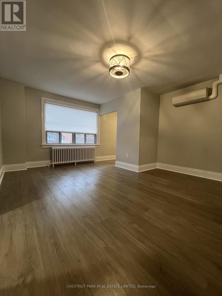 Upper - 5 Kingswood Road, Toronto, Ontario M4E 3N4 - Photo 7 - E12290479