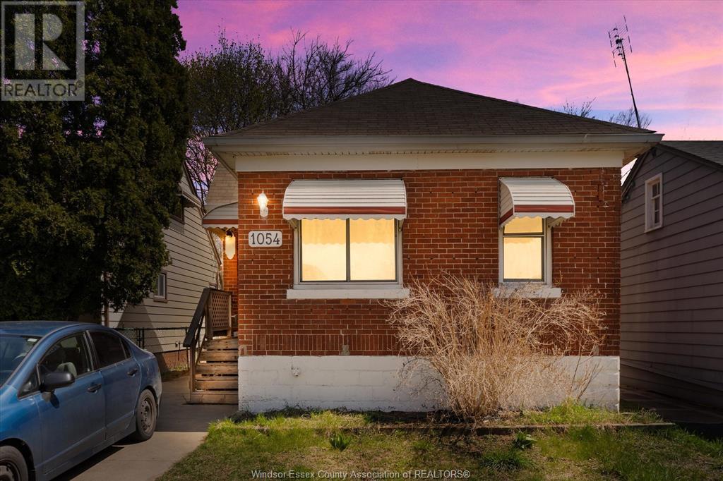 MLS# 25018182: 1054 Josephine, Windsor, Canada