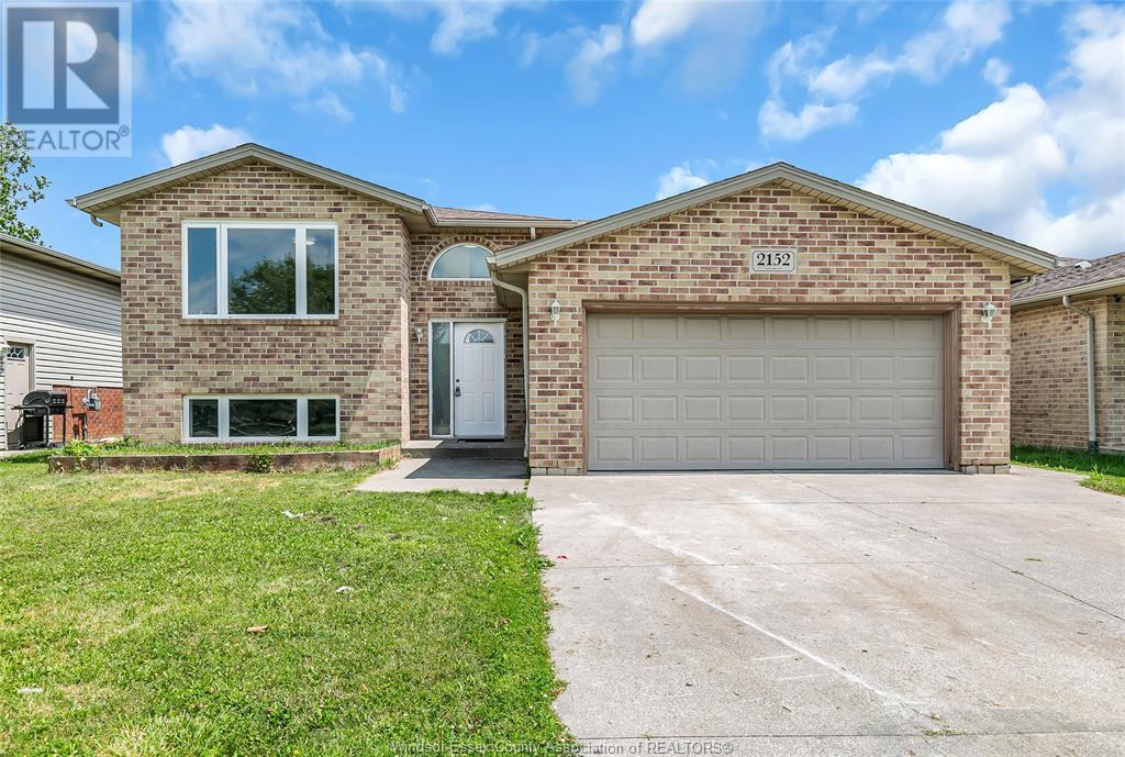 MLS# 25018175: 2152 CURRY, Windsor, Canada