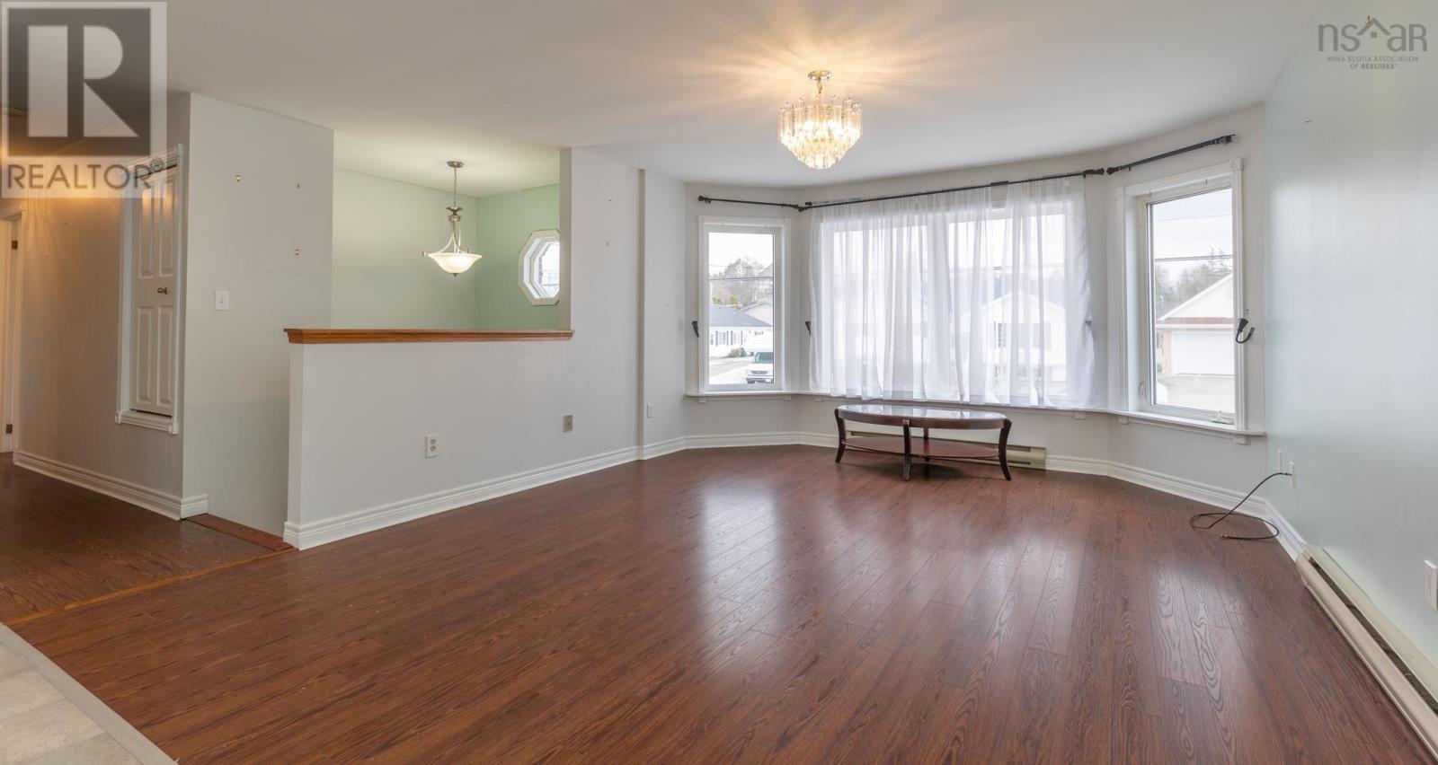 486 Brunswick Street, Yarmouth, Nova Scotia  B5A 4S1 - Photo 10 - 202517922