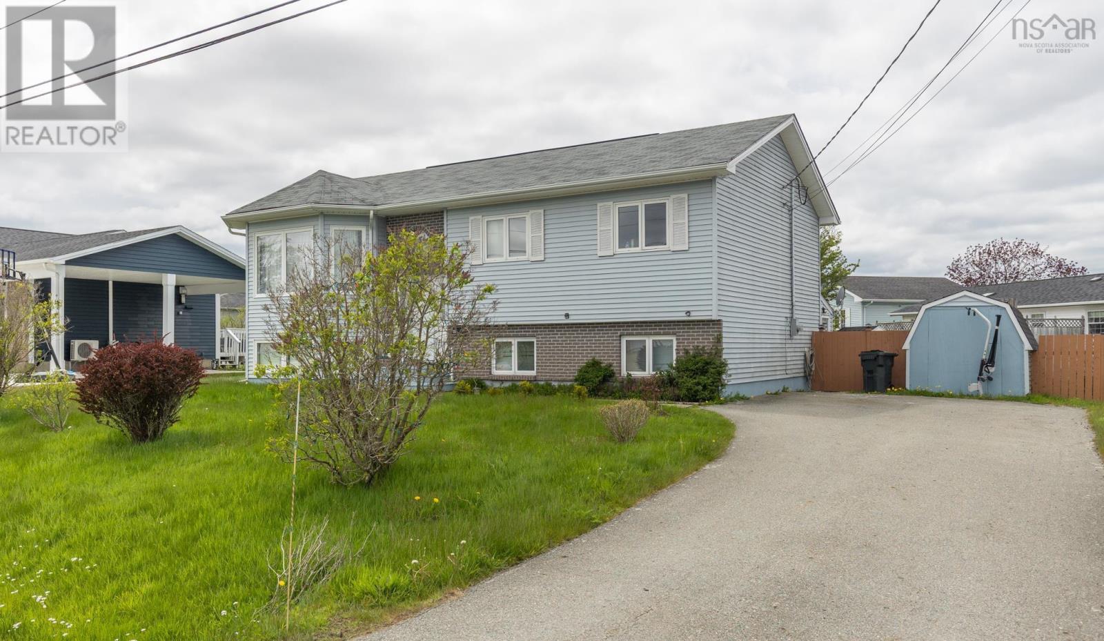 486 Brunswick Street, Yarmouth, Nova Scotia  B5A 4S1 - Photo 3 - 202517922