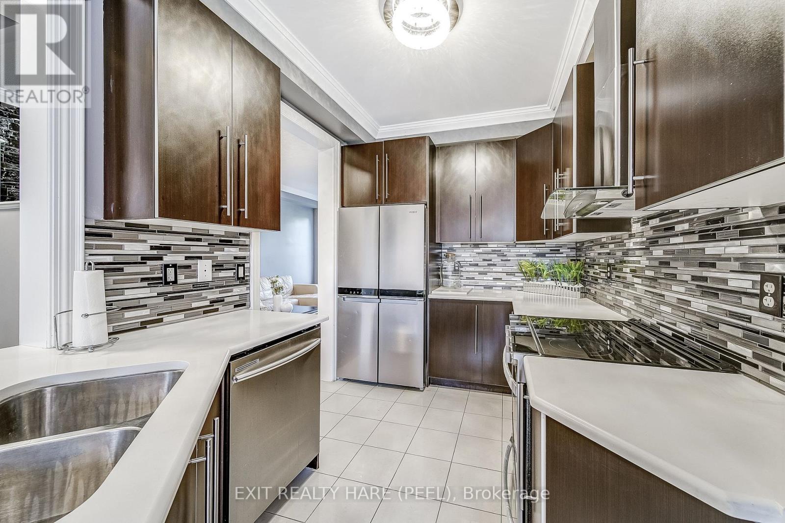 41 Poetry Drive, Vaughan, Ontario  L4H 3R1 - Photo 12 - N12290605