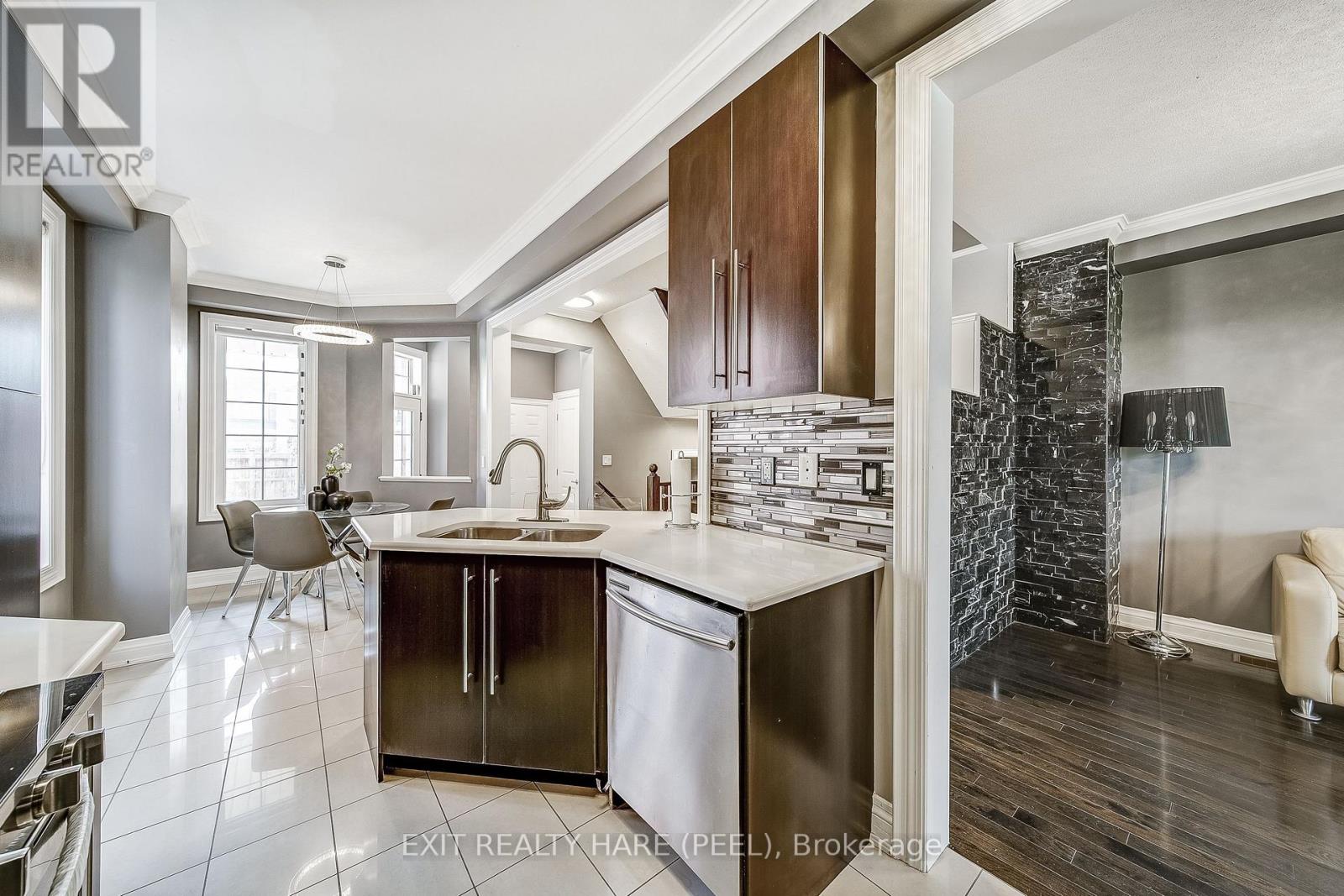 41 Poetry Drive, Vaughan, Ontario  L4H 3R1 - Photo 13 - N12290605