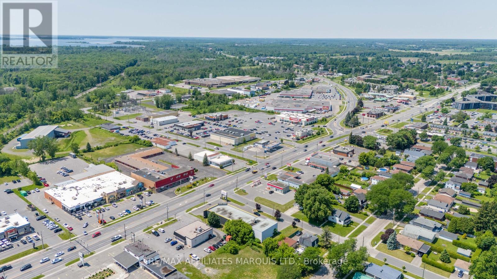 1139 Brookdale Avenue, Cornwall, Ontario  K6J 4P6 - Photo 8 - X12290637