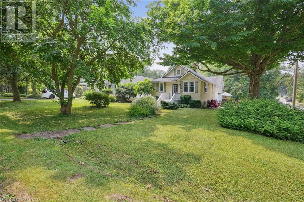 Property at 94 CENTRE Street image 4