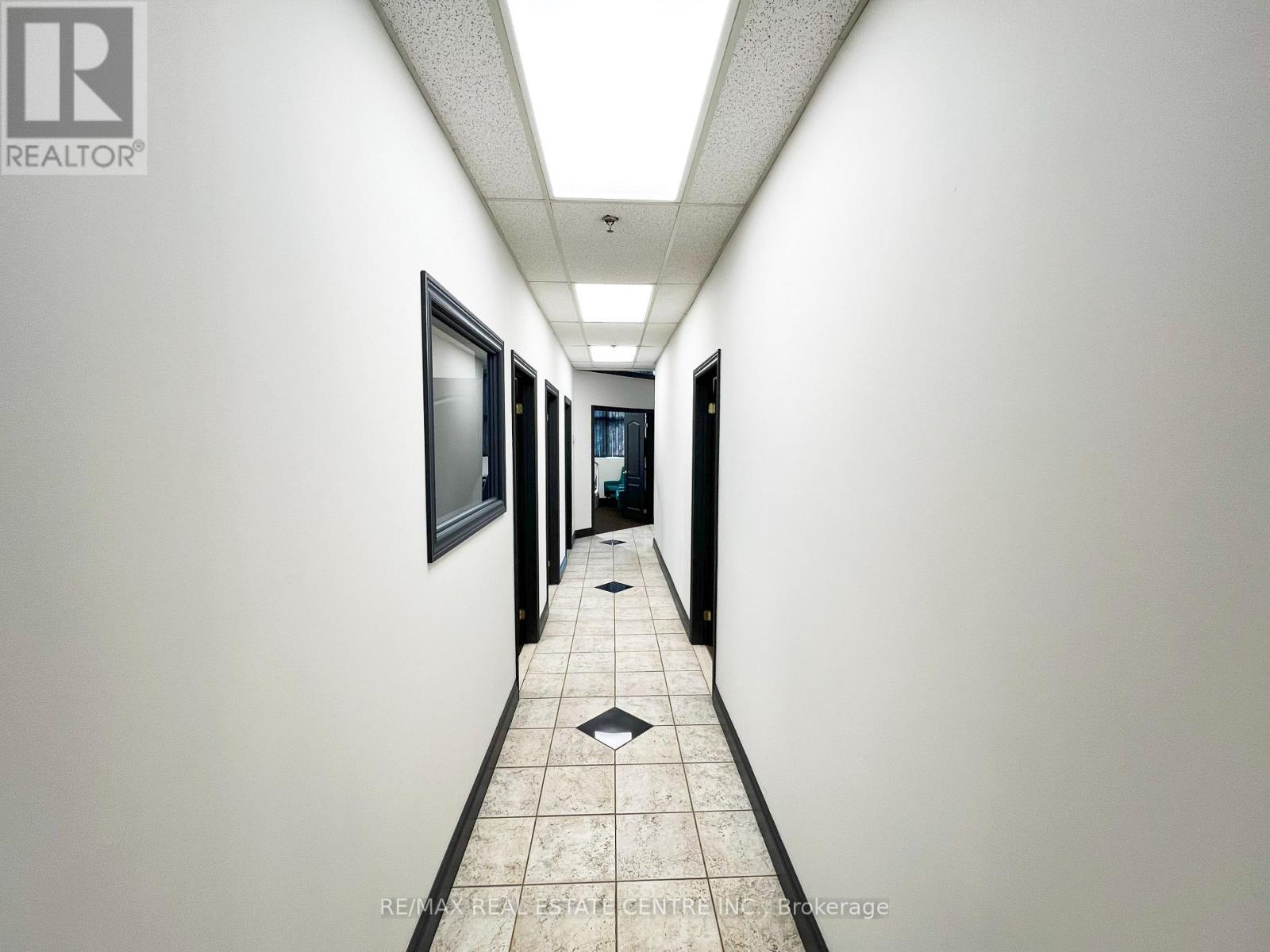 7 - 5100 South Service Road, Burlington, Ontario  L7L 6A5 - Photo 18 - W12290407