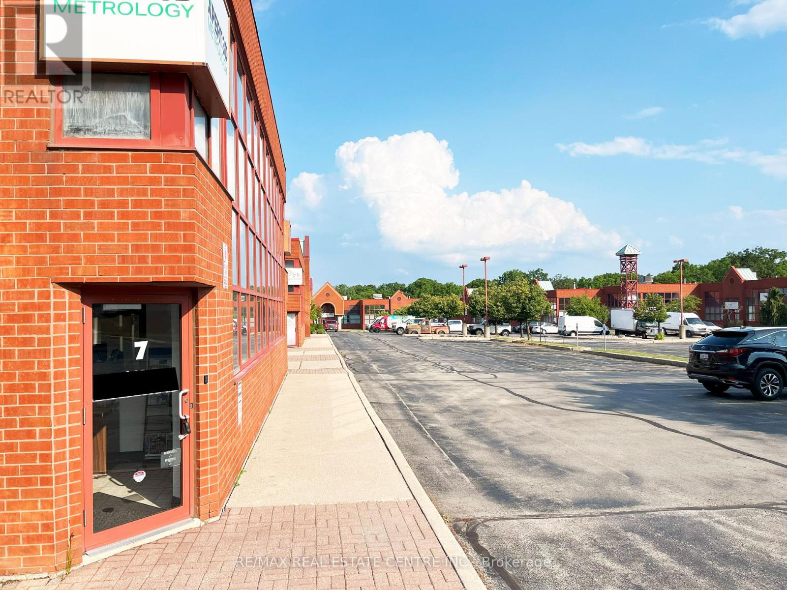 7 - 5100 South Service Road, Burlington, Ontario  L7L 6A5 - Photo 4 - W12290407