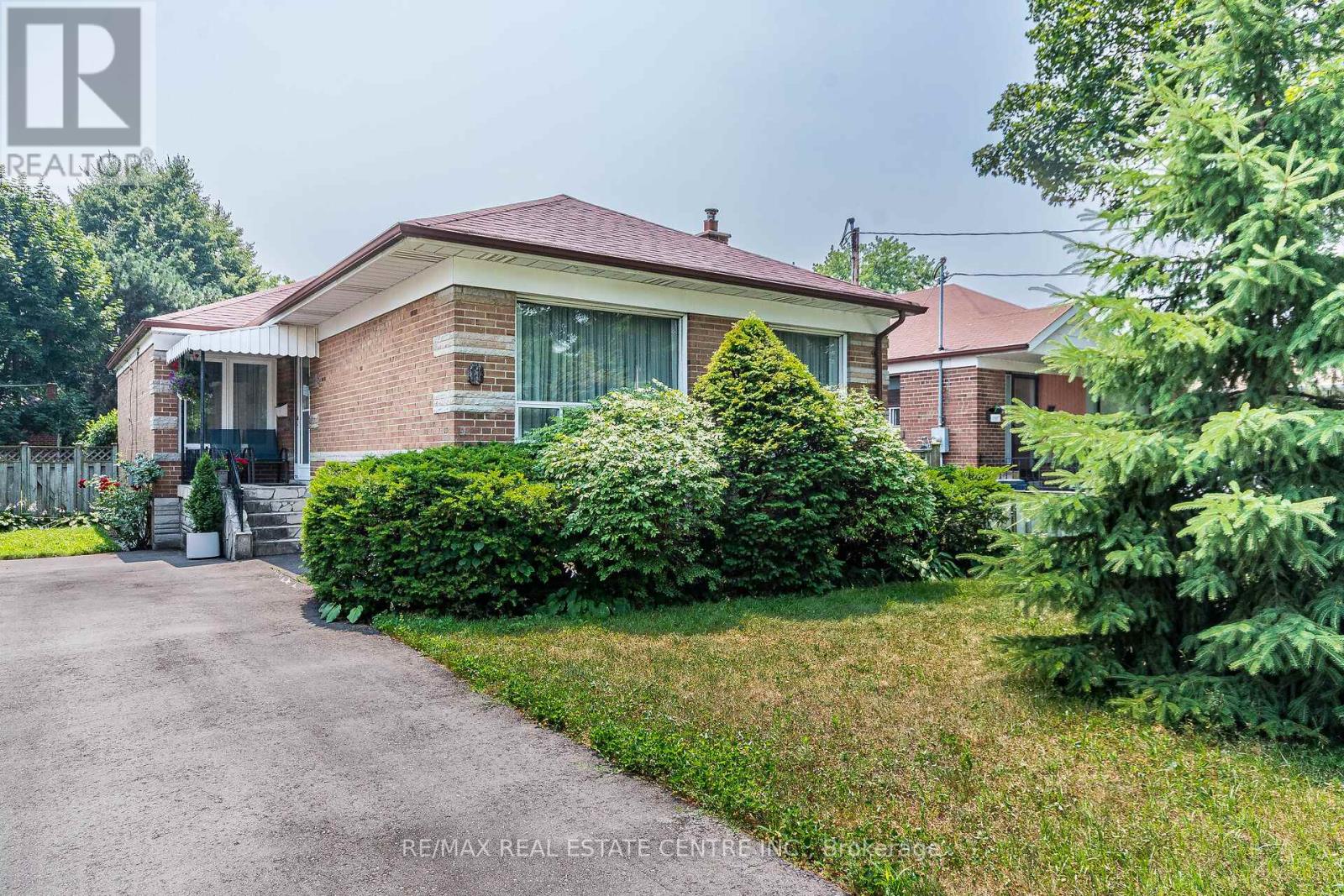 Property at 11 VELMA DRIVE image 2