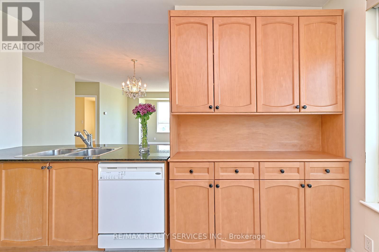 Suite 1309 - 38 Fontenay Court, Toronto, Ontario  M9A 5H5 - Photo 12 - W12290448