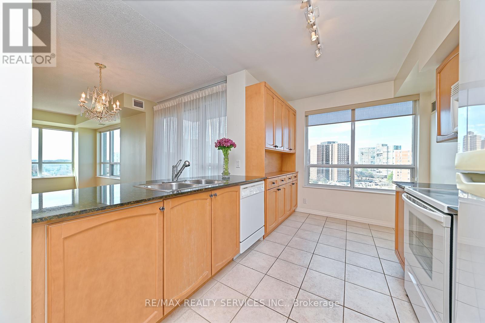 Suite 1309 - 38 Fontenay Court, Toronto, Ontario  M9A 5H5 - Photo 13 - W12290448