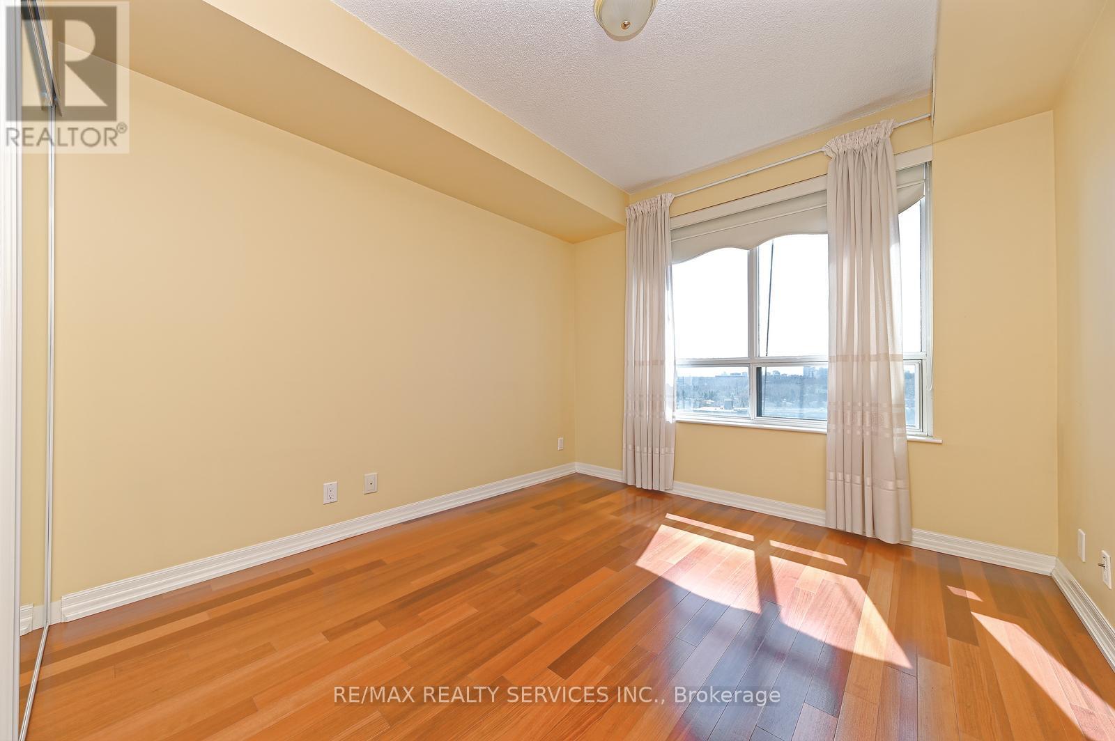 Suite 1309 - 38 Fontenay Court, Toronto, Ontario  M9A 5H5 - Photo 31 - W12290448