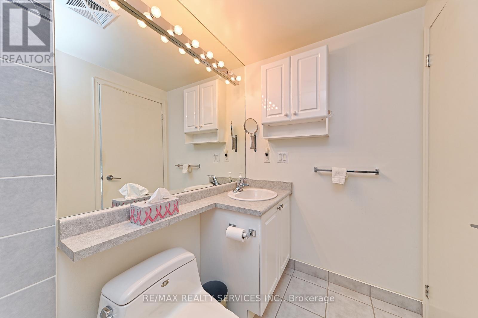 Suite 1309 - 38 Fontenay Court, Toronto, Ontario  M9A 5H5 - Photo 34 - W12290448
