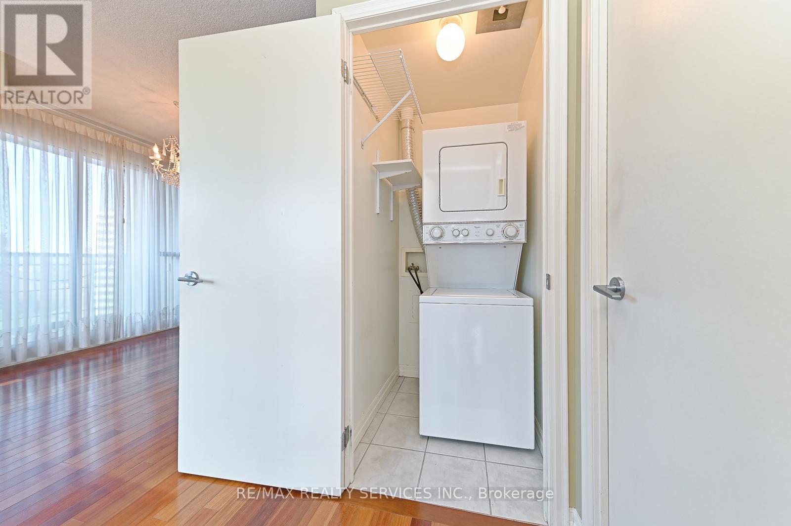 Suite 1309 - 38 Fontenay Court, Toronto, Ontario  M9A 5H5 - Photo 35 - W12290448
