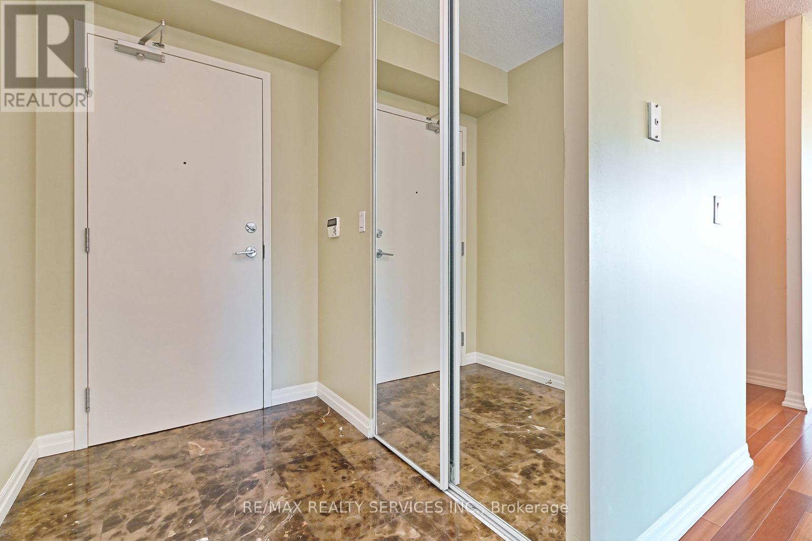 Suite 1309 - 38 Fontenay Court, Toronto, Ontario  M9A 5H5 - Photo 8 - W12290448