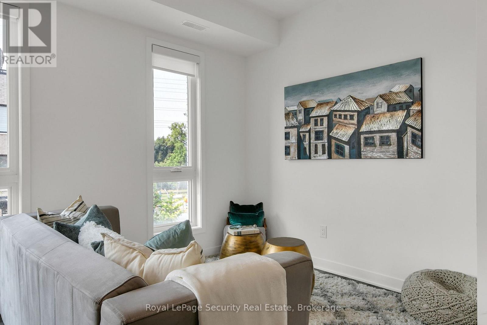 Th 22 - 40 Ed Clark Gardens, Toronto, Ontario  M6N 0B5 - Photo 11 - W12290461