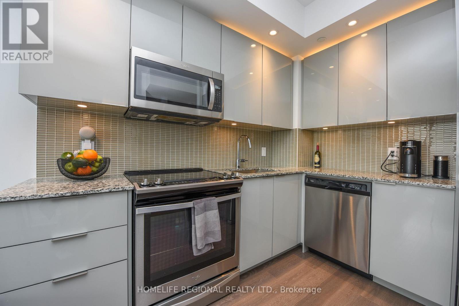 3422 - 30 Shore Breeze Drive, Toronto (Mimico), Ontario  M8V 0J1 - Photo 4 - W12290466