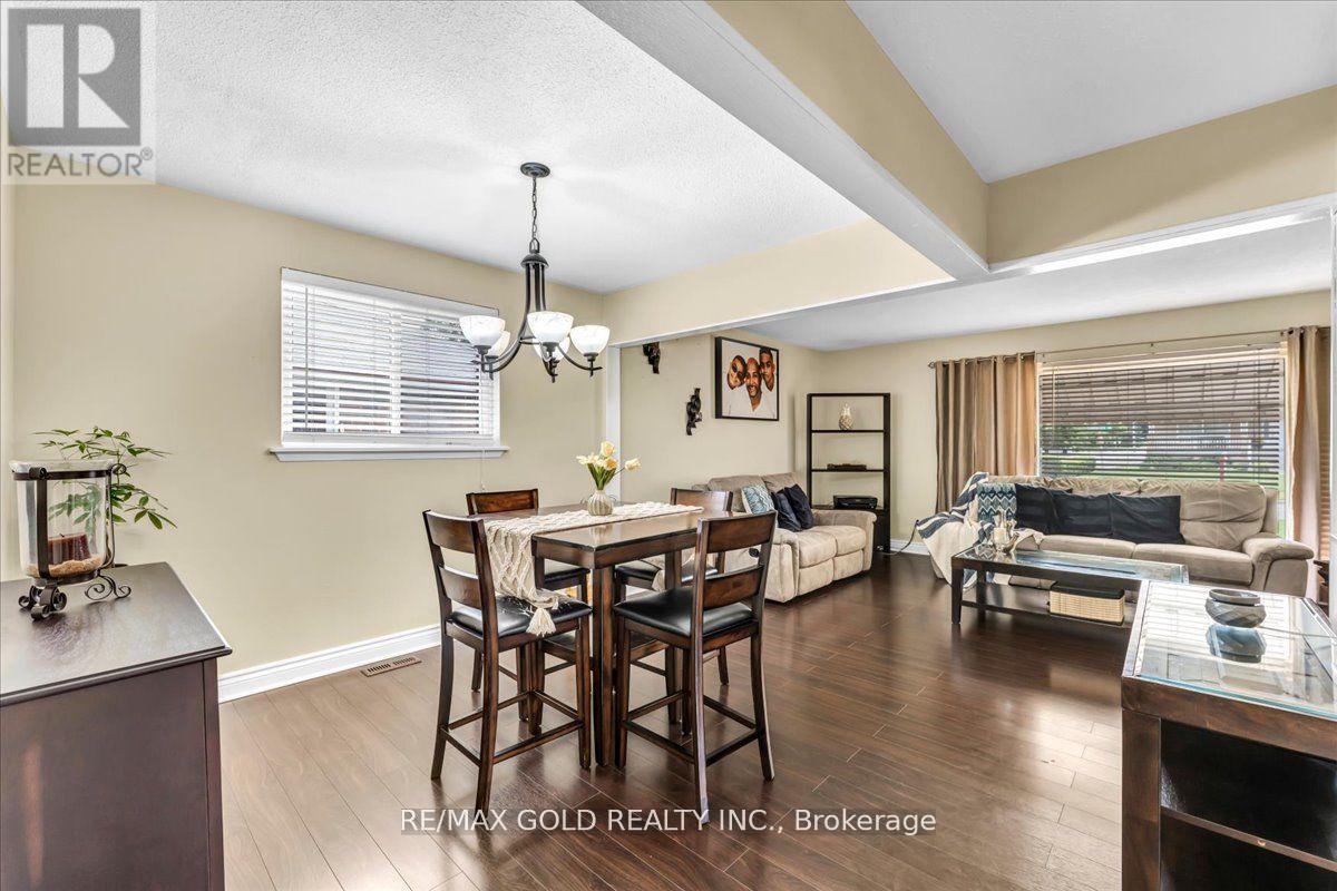 53 Dorchester Drive, Brampton, Ontario  L6T 3E2 - Photo 18 - W12290492