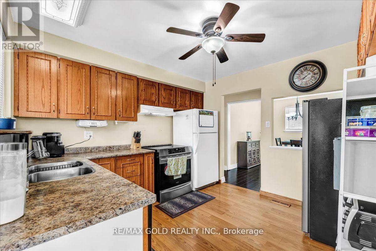 53 Dorchester Drive, Brampton, Ontario  L6T 3E2 - Photo 21 - W12290492
