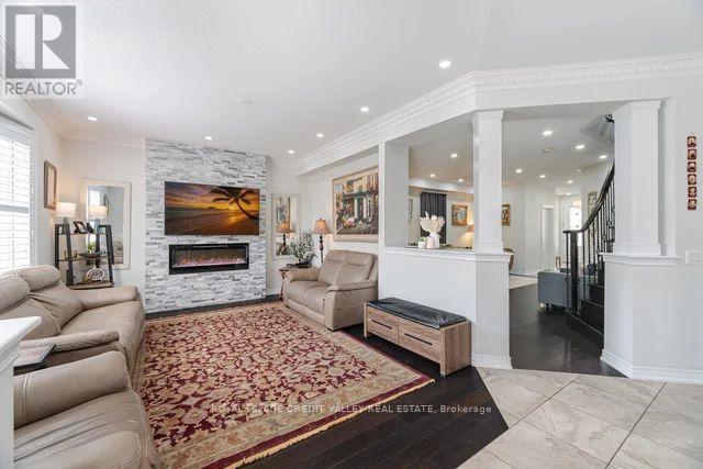252 Bonnieglen Farm Boulevard, Caledon, Ontario  L7C 3Y4 - Photo 12 - W12290601