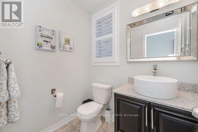 252 Bonnieglen Farm Boulevard, Caledon, Ontario  L7C 3Y4 - Photo 20 - W12290601