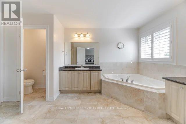 252 Bonnieglen Farm Boulevard, Caledon, Ontario  L7C 3Y4 - Photo 26 - W12290601