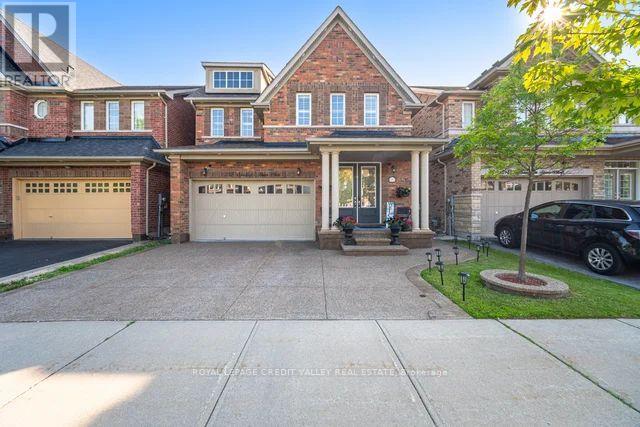252 Bonnieglen Farm Boulevard, Caledon, Ontario  L7C 3Y4 - Photo 3 - W12290601