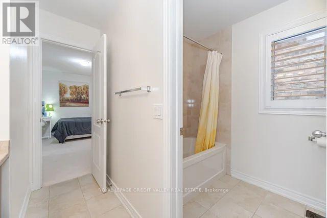 252 Bonnieglen Farm Boulevard, Caledon, Ontario  L7C 3Y4 - Photo 39 - W12290601