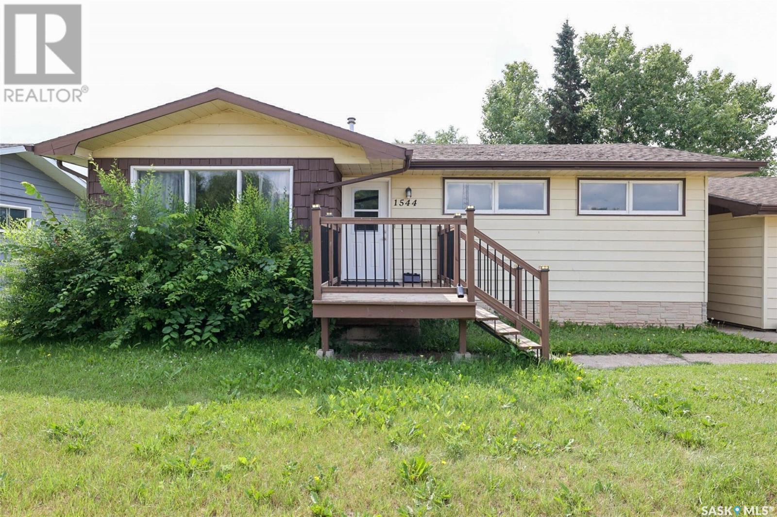 Property at 1544 Frohlick STREET image 2