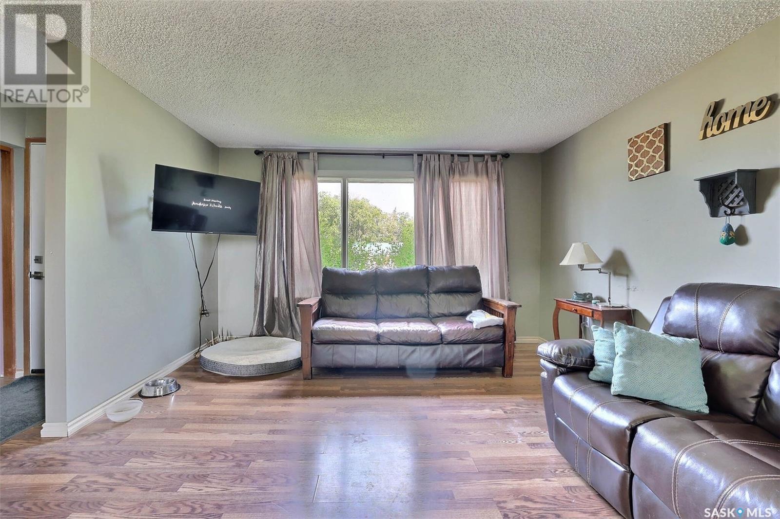 Property at 1544 Frohlick STREET image 5