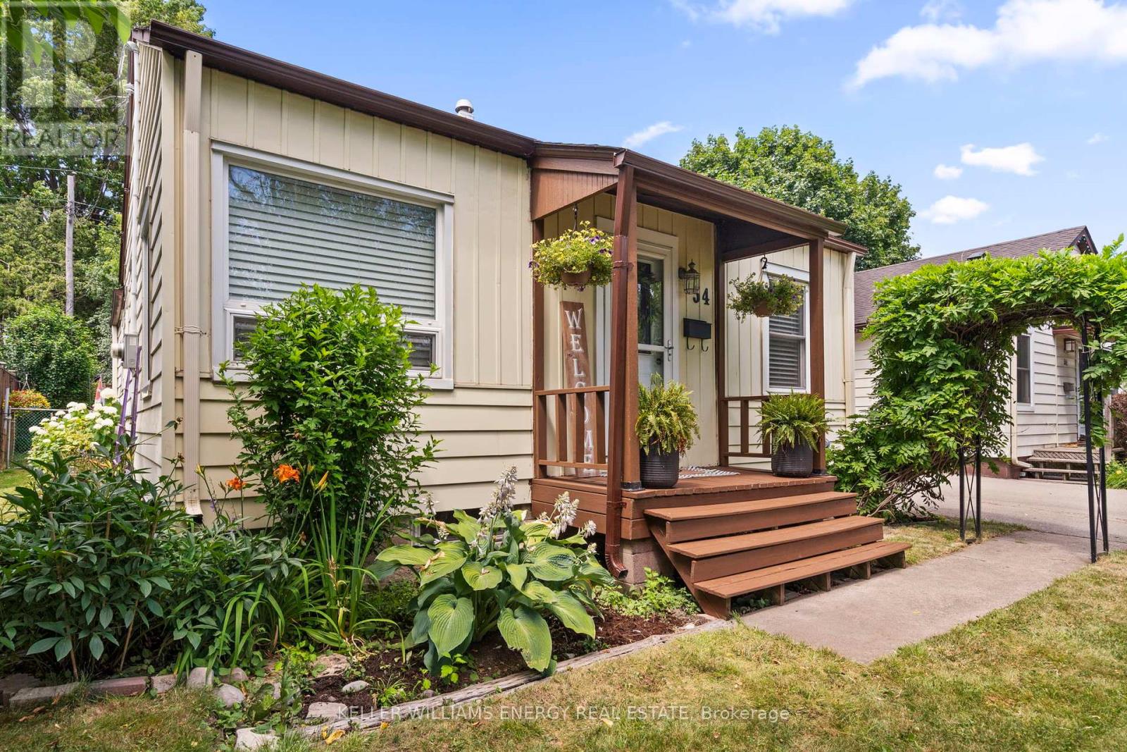 Property at 54 CEDAR STREET image 3