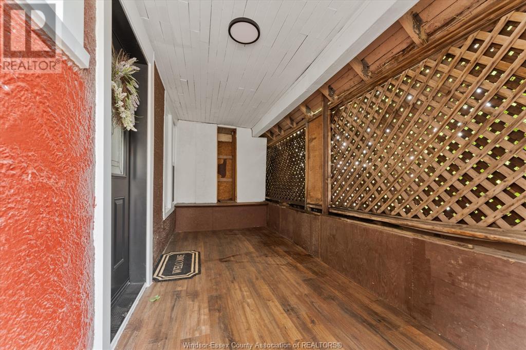 Property at 963 Erie STREET East image 5