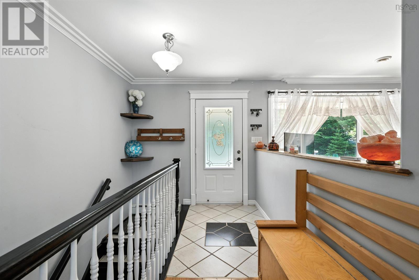 Property at 35 Snowberry Court image 4