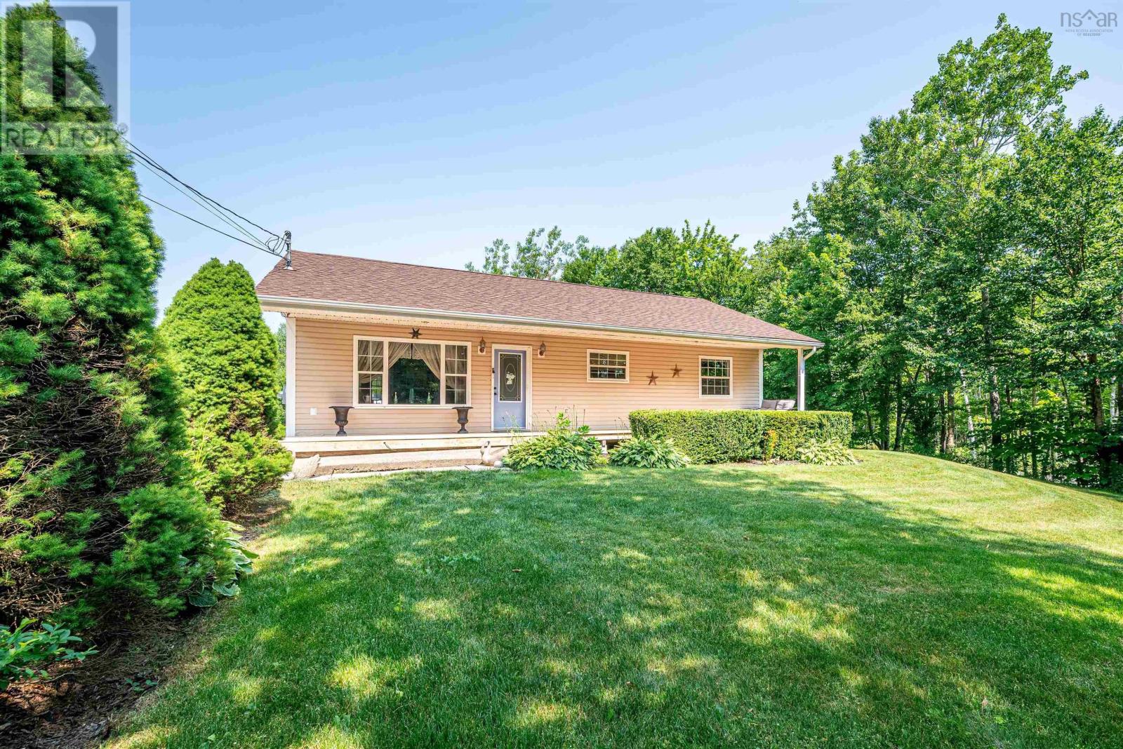 Property at 35 Snowberry Court image 2